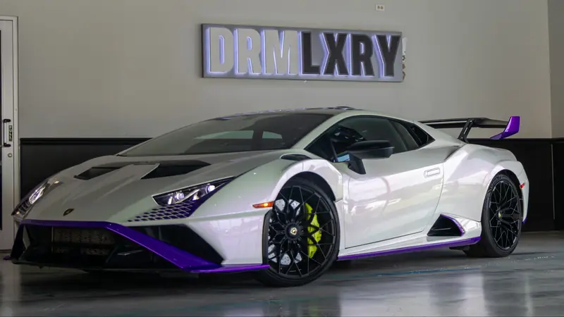 Lamborghini Huracán STO rental in Detroit