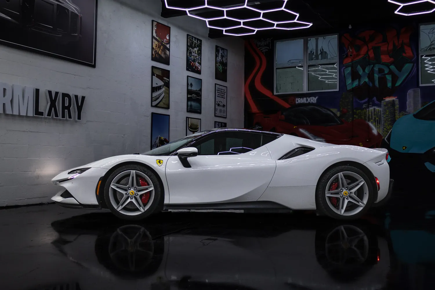 Side profile of the white Ferrari SF90 Stradale