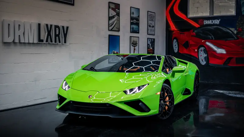 Green Lamborghini Huracán EVO Spyder rental in Miami
