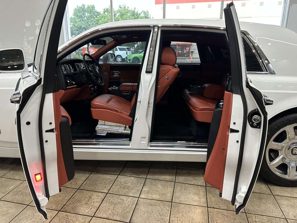 Rolls Royce Phantom Opened Door