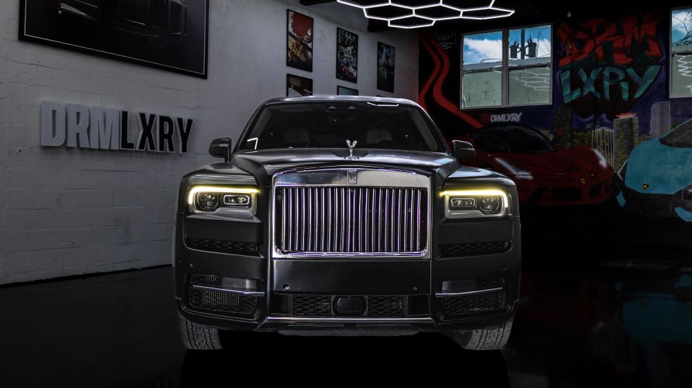 2022 Black Rolls-Royce Cullinan 3